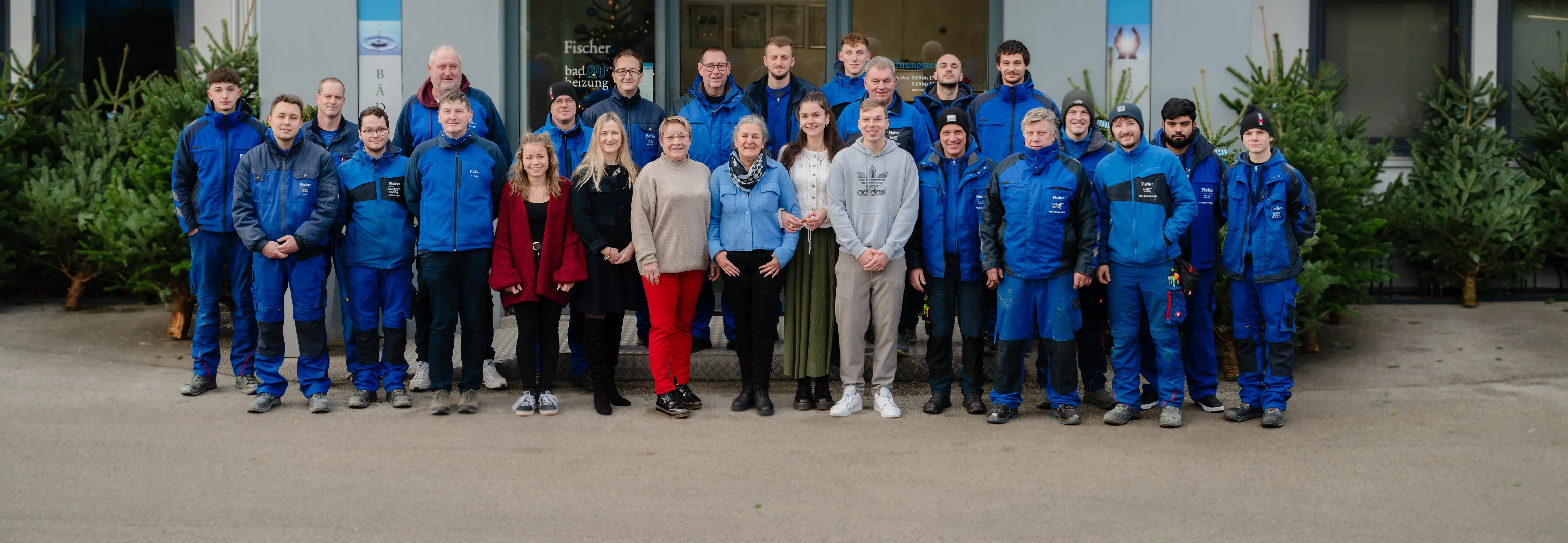 Header Teamfoto von Fischer - Haustechnik 