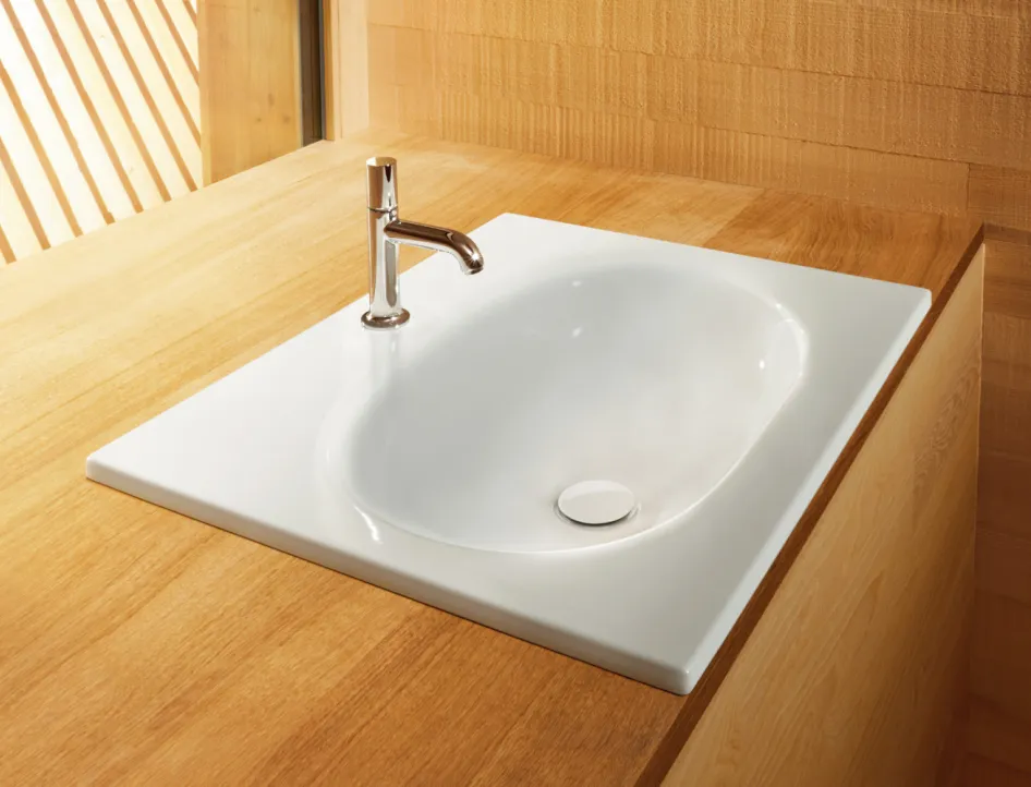 Waschbecken BetteComodo auf Holzwaschtisch