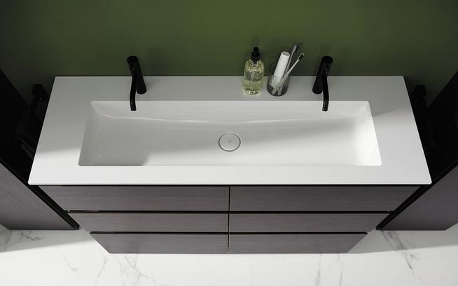Flächenwaschtisch mit breitem Einzelbecken der Kollektion Lin20 von burgbad